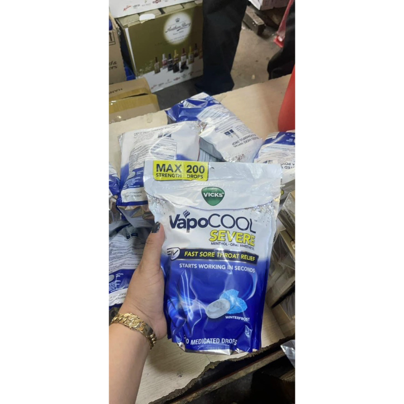Kẹo  ngậm Vicks VapoCOOL Max Strength - 200 viên Date 9/2024
