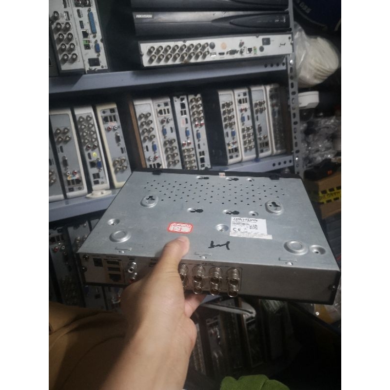 Đầu ghi 8 kênh analog hikvision mã 7208hghi f1- 7208hghi f1/n đã qua sử dụng