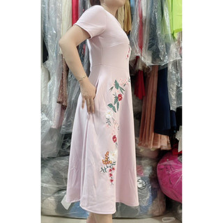 Đầm Tahari thêu hoa dáng midi sang trọng eo 94cm