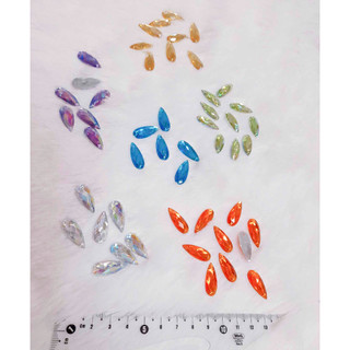 Hạt kết áo nhựa acrylic hình cánh hoa lấp lánh nhiều màu size 2.2cm trang trí