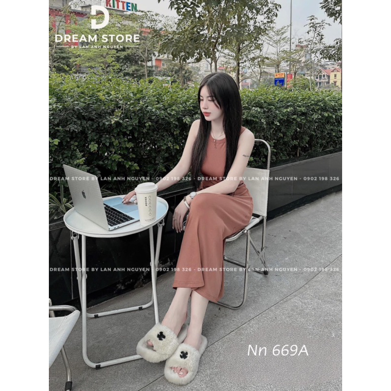 Váy Sát Nách Ôm Body Phối Nút Khuy Chiết Eo Dáng Xoè