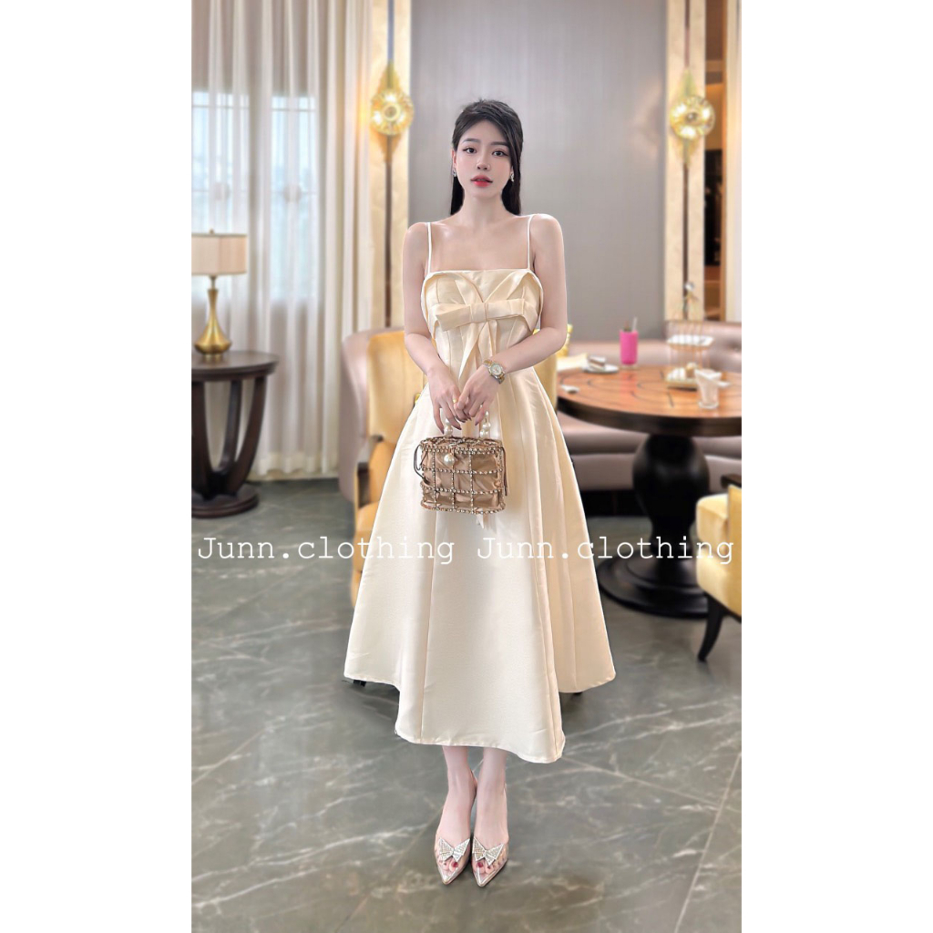 Váy Tafta 2 Dây Với Điểm Nhấn Là Chiếc Nơ Biến Tấu Ở Ngực. Váy Xinh Form Đẹp tôn Dáng Xinh Quá