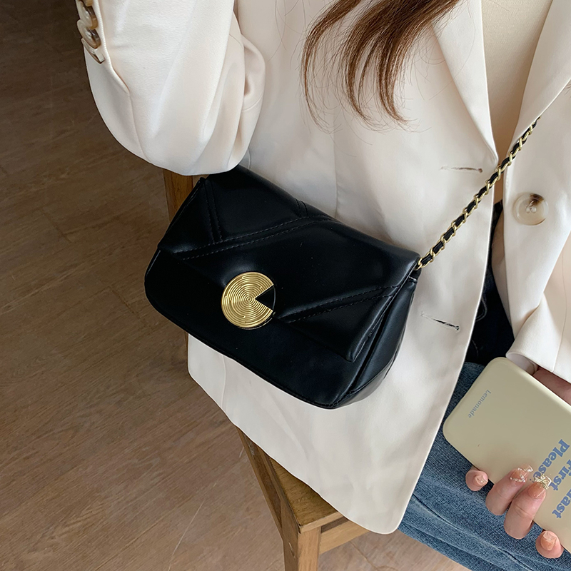 Túi xách nữ đeo chéo đeo vai Ceelyn thiết kế đơn giản phong cách Hàn Quốc size 20 DT201