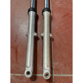 thụt trước xe win tàu (hàng cũ tháo xe )