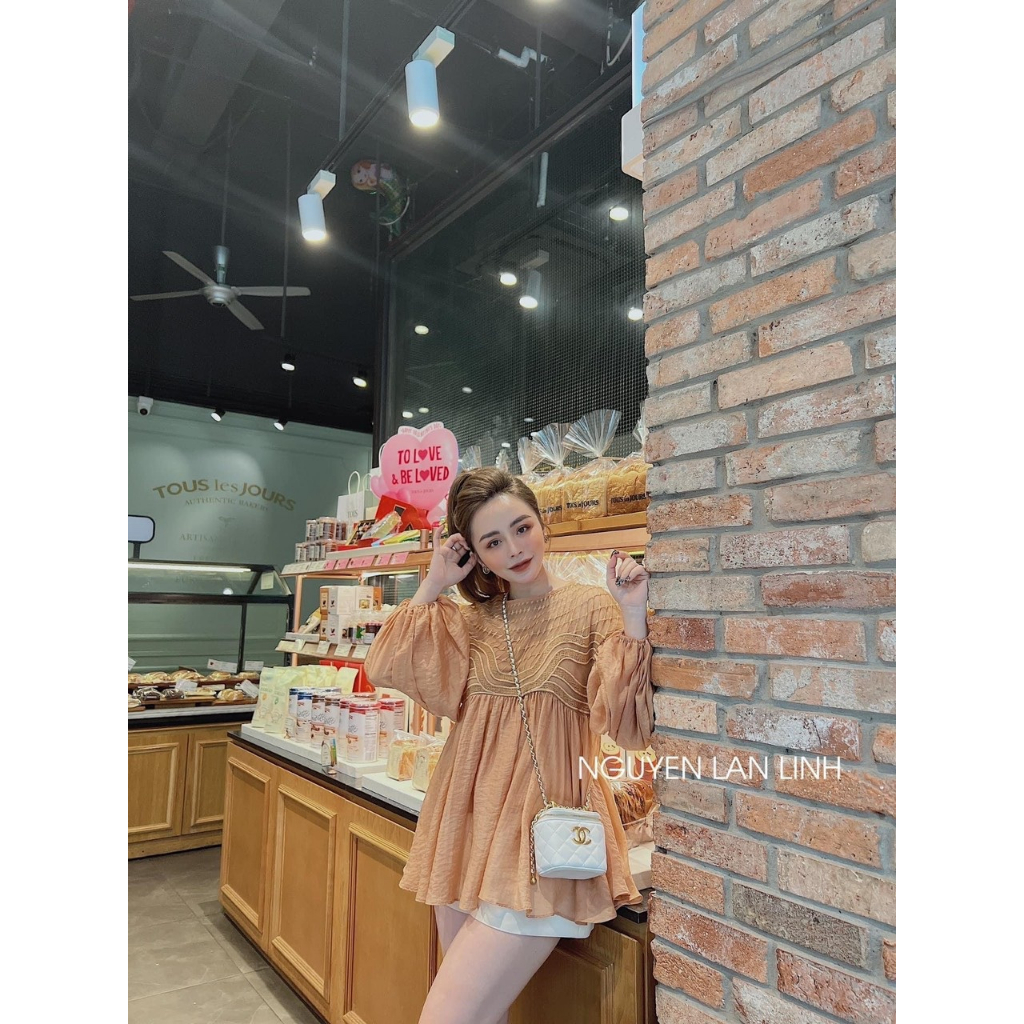 Áo ren. Hàng nhập QC. Có nhiều màu. KÈm hình chụp thật 100%. SIze dưới 55kg vừa. ĐƠn giản mà đẹp. Mua nhanh kẻo hết nha