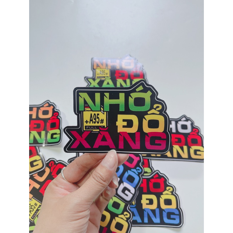 Tem dán chữ Nhớ đổ xăng +A95 giao màu ngẫu nhiên, có sẵn keo phía sau