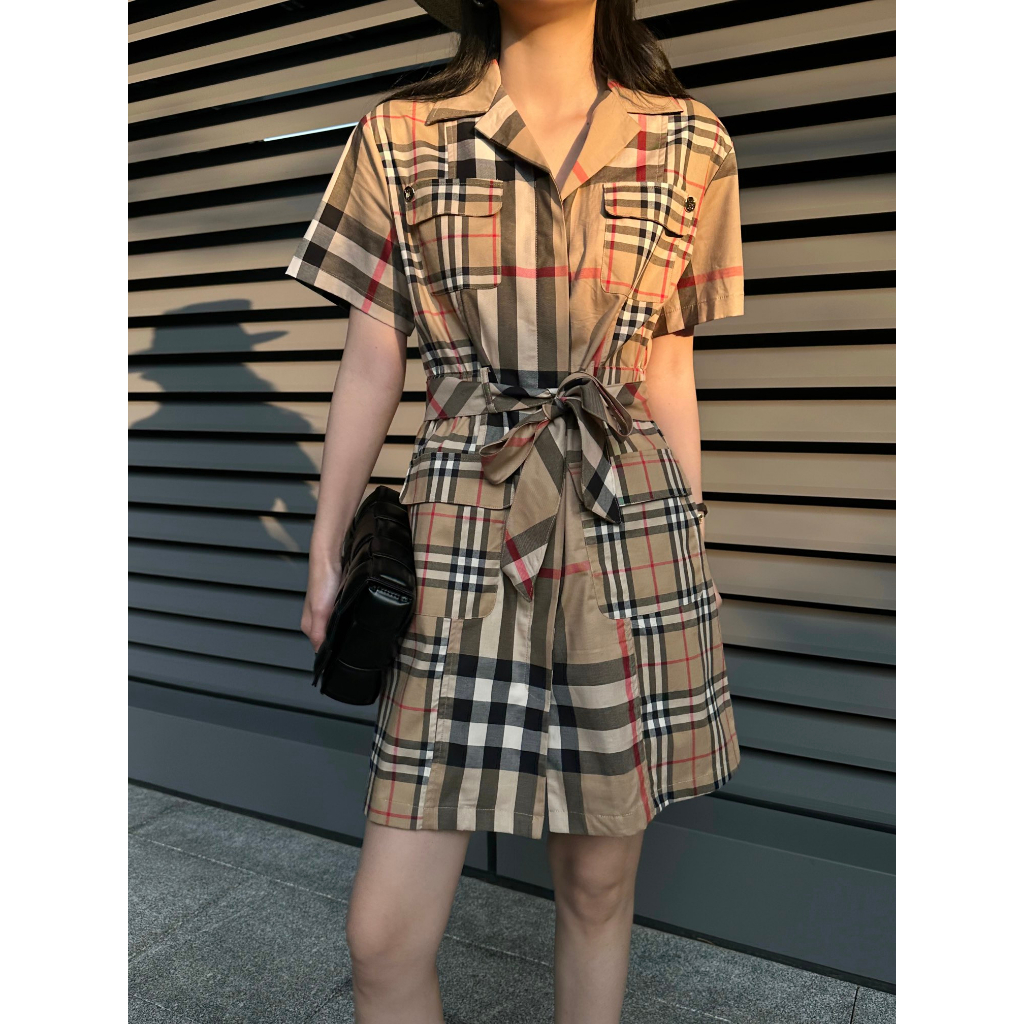 Đầm sơ mi thời trang cao cấp Burberry BBR họa tiết kẻ sọc cổ điển, phong cách retro, cổ điển, thanh lịch