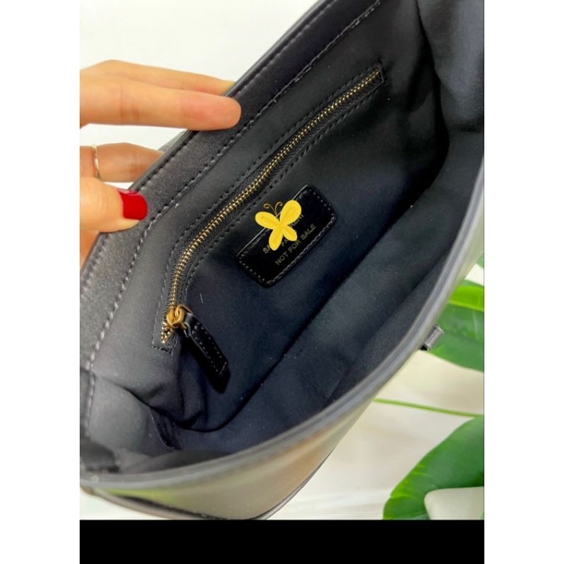 Túi gift vip kẹp nách cực sang chảnh quý phái