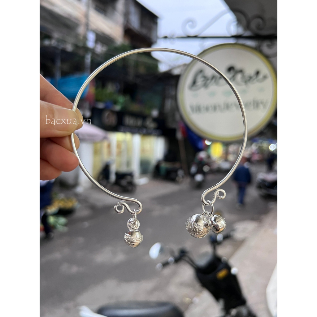 Kiềng chân chuông hoa cúc bạc nguyên chất 99