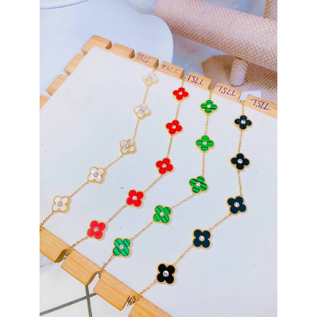 Lắc Tay Titan Cỏ 4 Lá Đính Đá