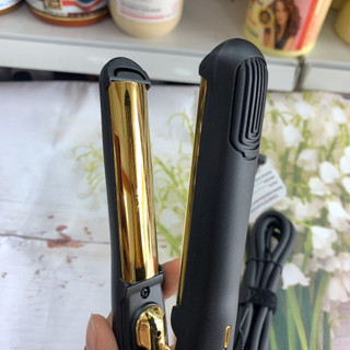 Máy kẹp cúp giúp tóc phồng TITANIUM HÀN QUỐC