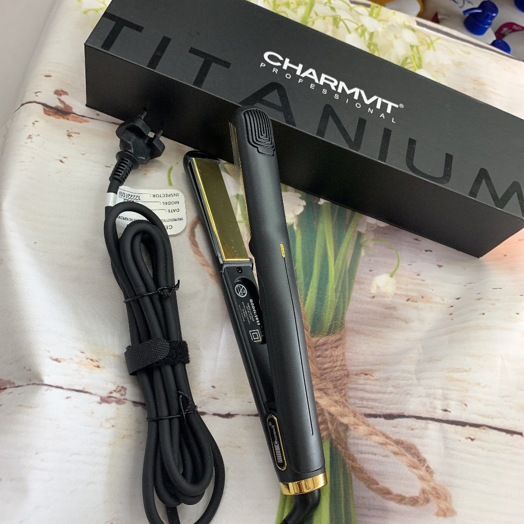 Máy kẹp duỗi tóc không gây rít CHARMVIT TITANIUM