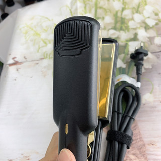 Máy kẹp duỗi CHARMVIT TITANIUM (Hàn quốc)