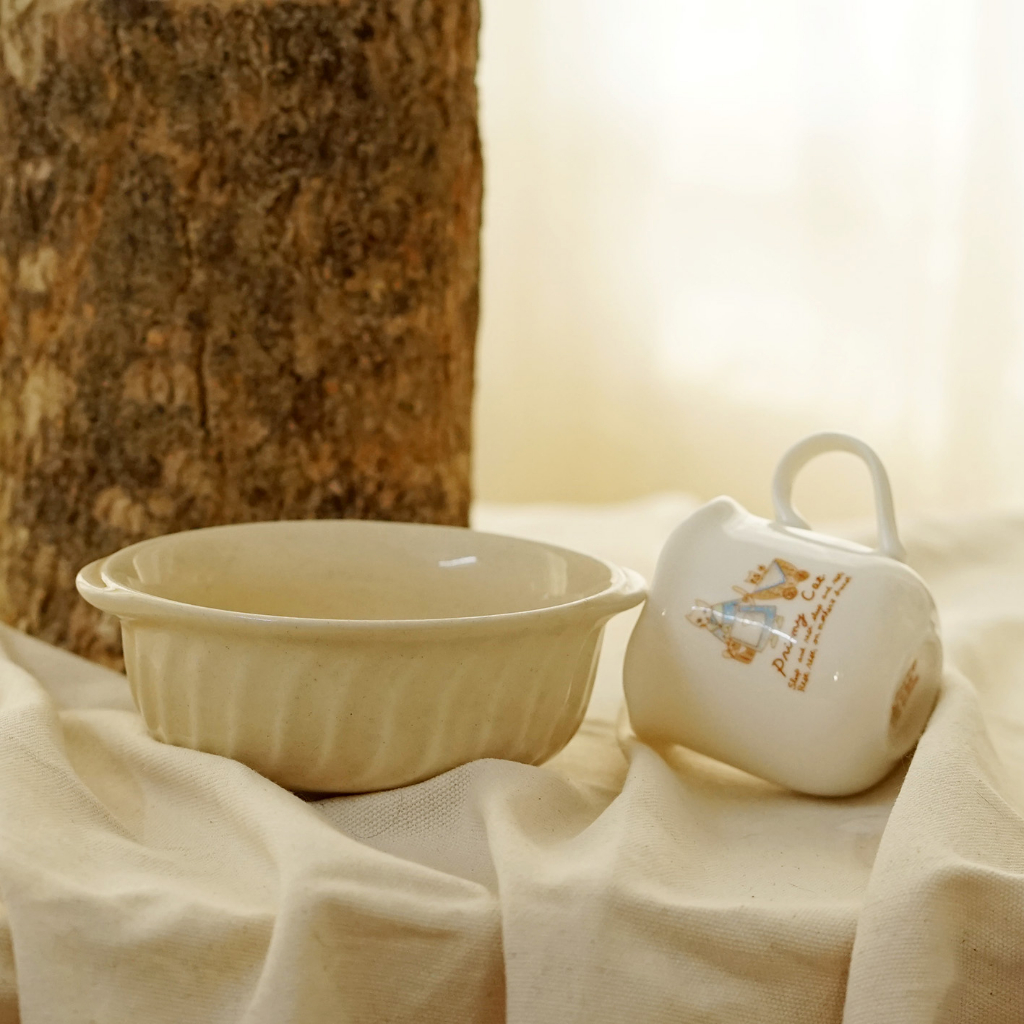 🧡 Set 4 món vintage, thố, ly rót, tách trà, chén quai hình thỏ đáy có vết rạn men không ảnh hưởng công năng, có hiệu.
