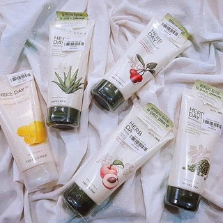 Sữa rửa mặt 𝗧𝗵𝗲 𝗙𝗮𝗰𝗲 𝗦𝗵𝗼𝗽 herb day 365 cleansing foam -𝐪𝐮𝐲𝐧𝐡𝐭𝐡𝐢-
