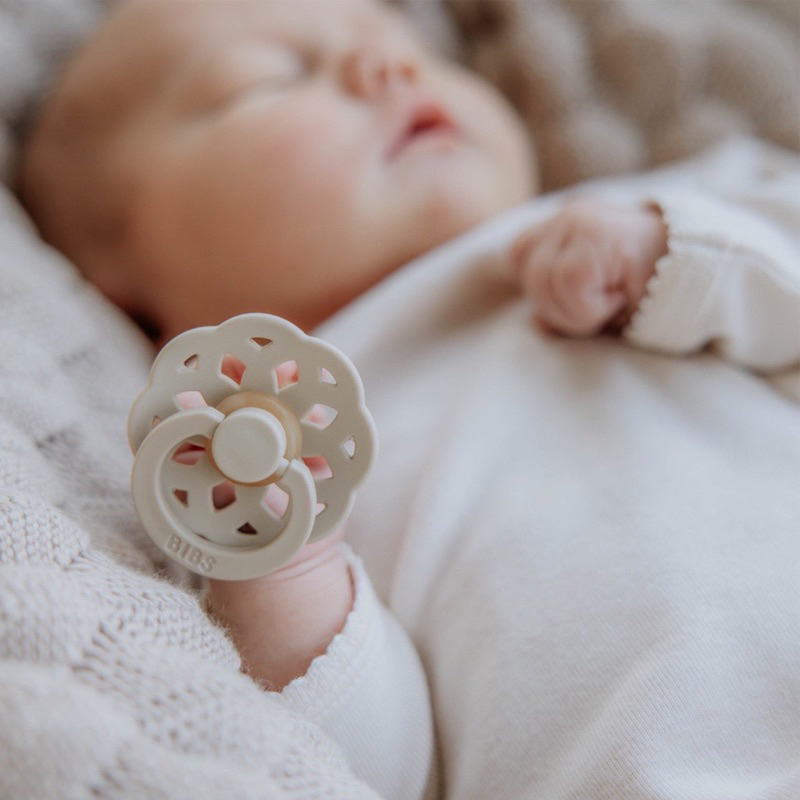 TI NGẬM BIBS BOHEME, TI GIẢ BOHEME CHÍNH HÃNG NÚM CAO SU TRÒN SIZE 1-2