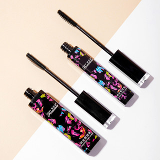 Chuốt tóc con - Chải tóc con vào nếp gọn gàng hương nước hoa dịu nhẹ , mascara vuốt tóc con