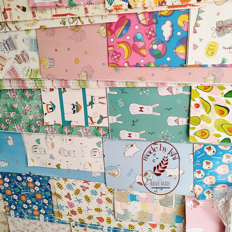 Giấy hoạ tiết gói quà bao vở cute c