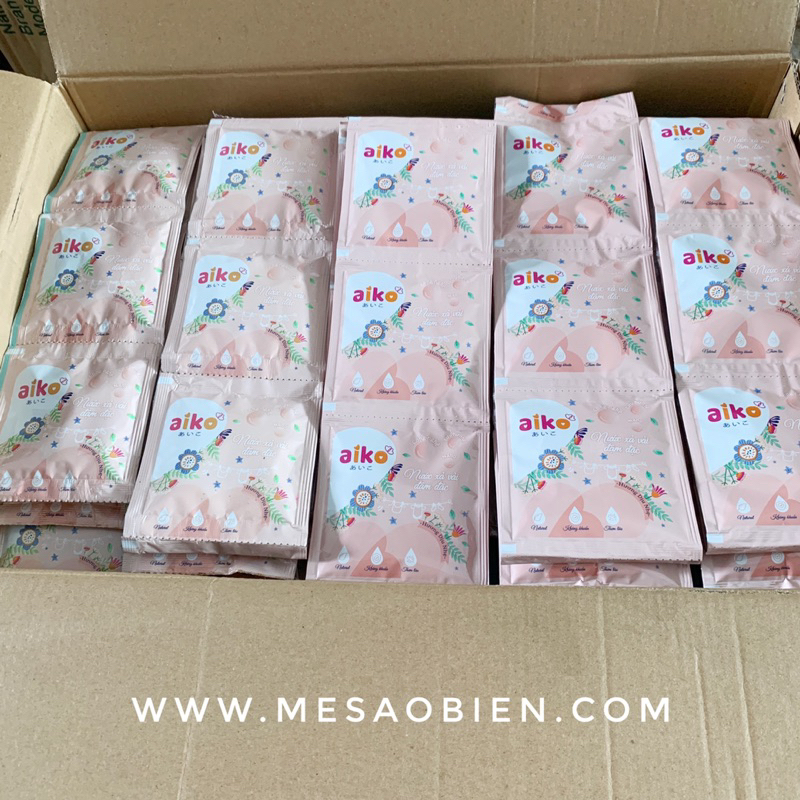 Dây 12 gói nước xả vải cho bé AIKO