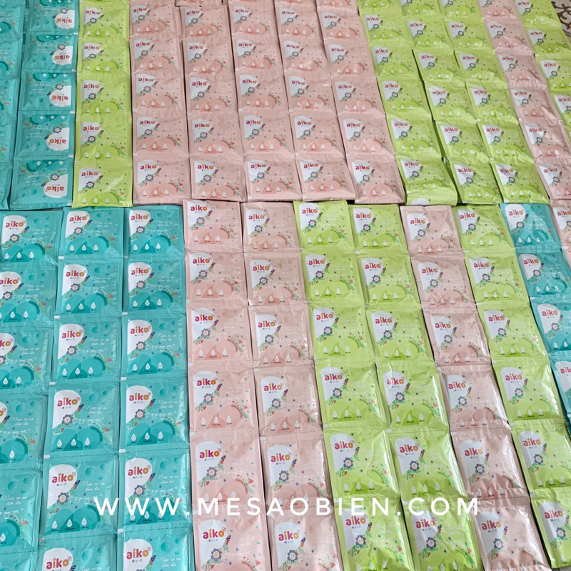 Dây 12 gói nước xả vải cho bé AIKO