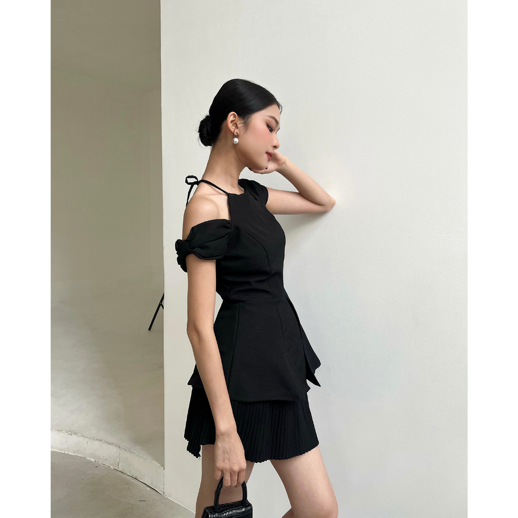 BBSTORE'S Áo Trễ Vai Cổ Yếm Form Dáng Peplum Cực Xinh -A1728S