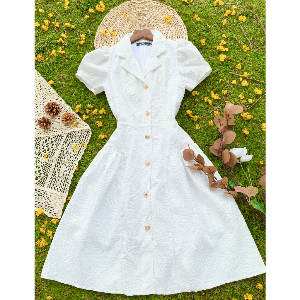 Đầm trắng cổ vest dự tiệc sang trọng đẹp dáng xòe tay phồng thanh lịch thiết kế cao cấp công sở vân hoa Thời trang Lux W