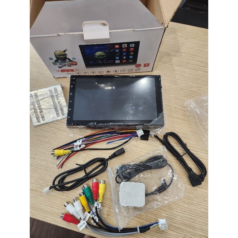 Màn Android 7inch phiên bản CHIA ĐÔI MÀN HÌNH wifi ram 2/32g new 2022,bảo hành 1 năm.