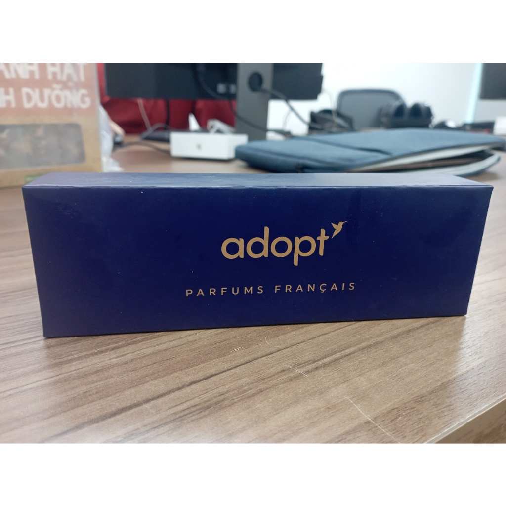 Hộp quà đựng nước hoa Adopt cao cấp 18.5*5,5*2,5 cm