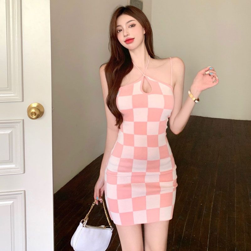 Đầm yếm caro ôm body tôn dáng