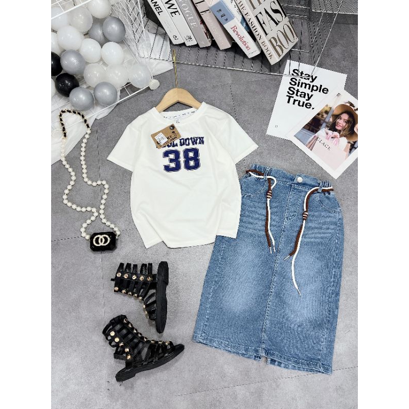 Set áo  và váy jean kèm thắt lưng sang chảnh bé gái