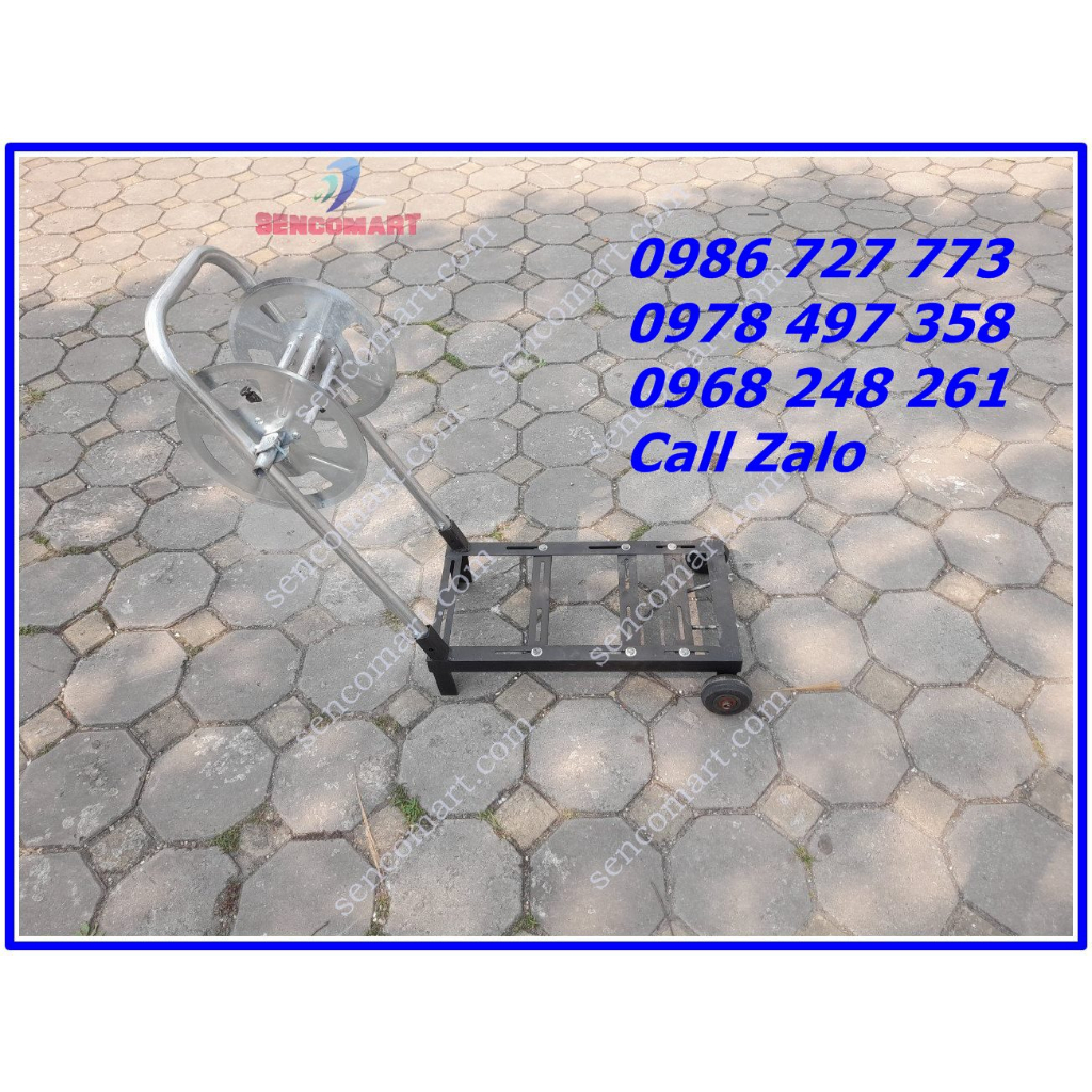 Giá chân kê đầu xịt rửa có rulo cuốn 30m dây bao nhiêu