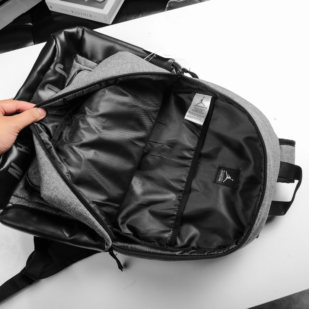 BALO JORDAN AIR NEW HOT DREY NEW 2023 Chất liệu 100% polyester chống nước. Có ngăn đựng vừa laptop 15inch chống sốc