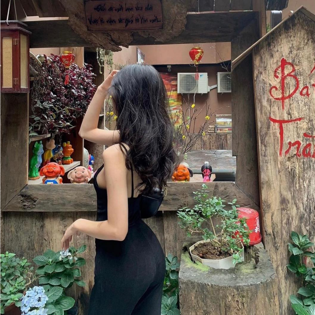 COCO SIN - Jumpsuit Cut Out Thun Ánh Kim Đen