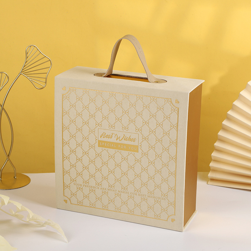 Hộp nhung quai da cao cấp mặt nhung dập nhũ vàng sang trọng