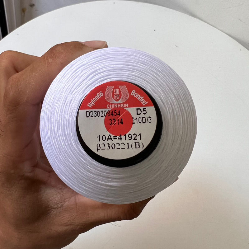 Chỉ nilong 210d/3 cuộn siêu lớn 275gr/ cuộn dùng trong may balo, túi xách, ví da