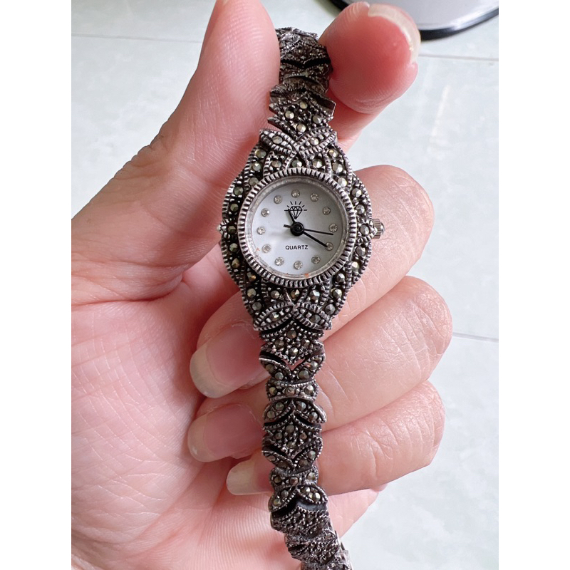 đồng hồ bạc đúc nữ hiệu diamond quartz