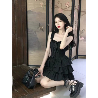 đầm 2 dây đen phong cách cá tính gothic