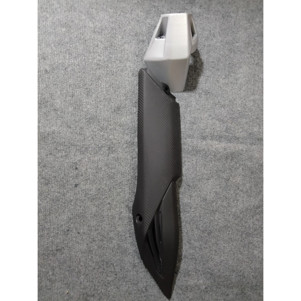 Ốp che pô winner v1