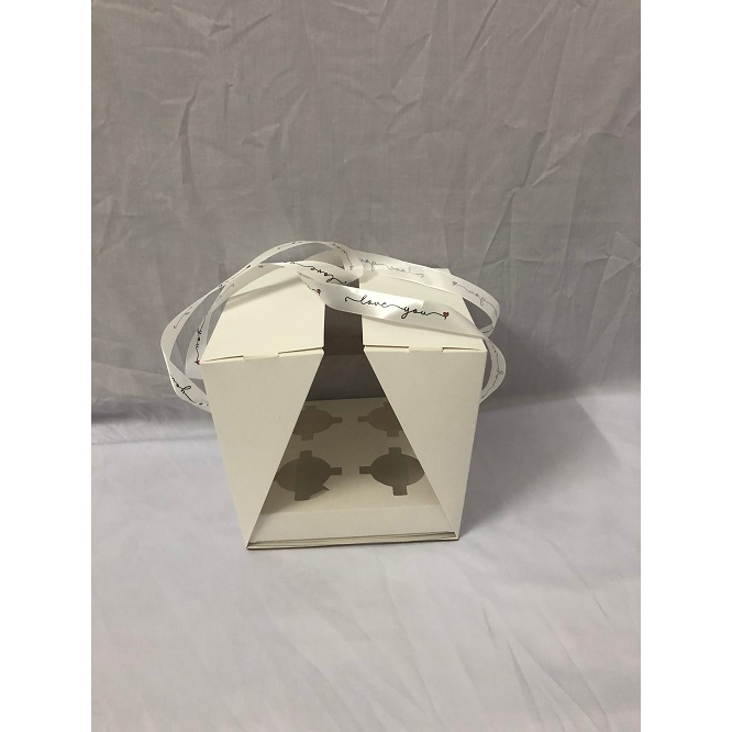 Hộp mica hình vuông để bánh/quà tặng/hoa dạng mở có quai xách có 2 kích thước/hộp