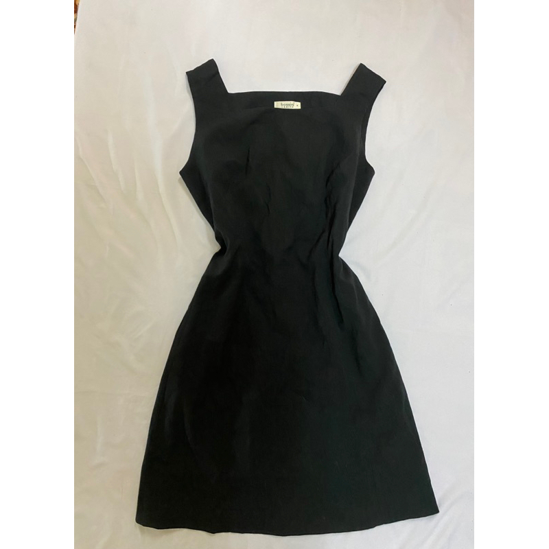 Đầm Si đã qua sử dụng dành cho nữ. Đầm Si nhiều kiểu đa dạng