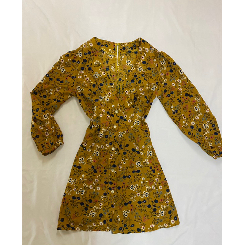 Đầm Si đã qua sử dụng dành cho nữ. Đầm Si nhiều kiểu đa dạng