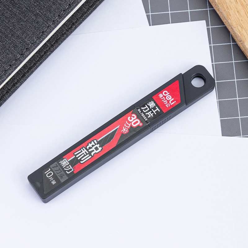 Hộp 10 lưỡi Deli 30 độ cắt Film cách nhiệt, Decal dán xe ô tô hộp màu đen lưỡi nhỏ Deli 78003