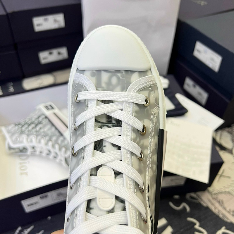 Giày sneaker High Dio B23 màu Cơ bản