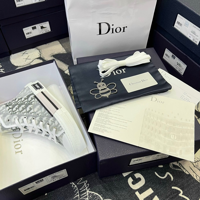 Giày sneaker High Dio B23 màu Cơ bản