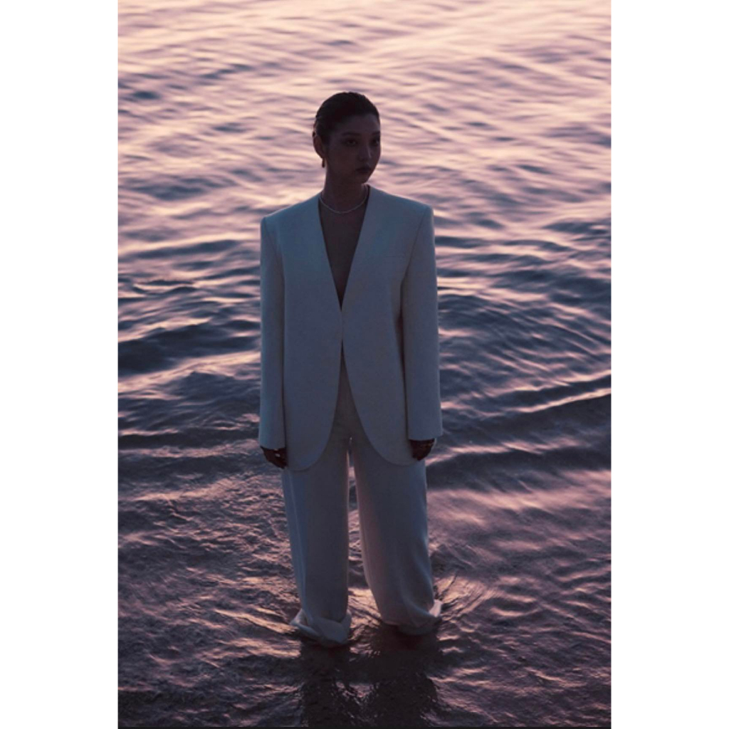 REINA - Twill Blazer without lapels - Pleated twill wide-leg pants