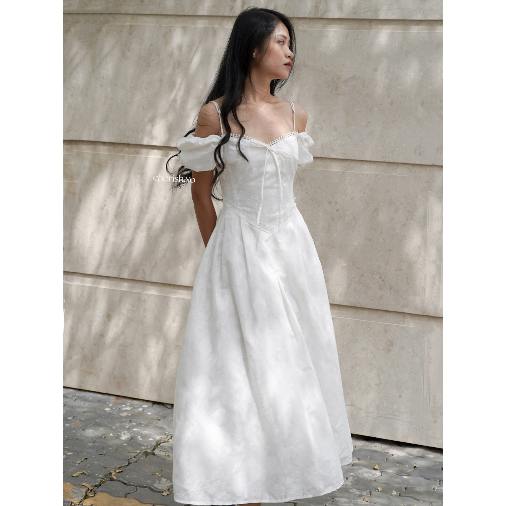 Đầm dài trắng in hoa - Juliet