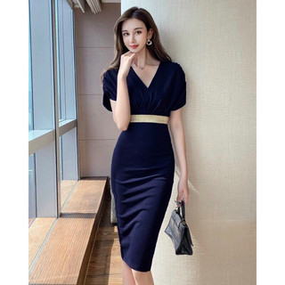 Đầm body cổ V cánh dơi M.L.XL