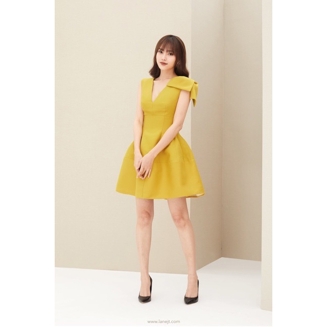 Váy lane jt vàng chính hãng size M