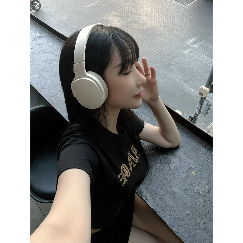 Áo croptop in nhũ vàng