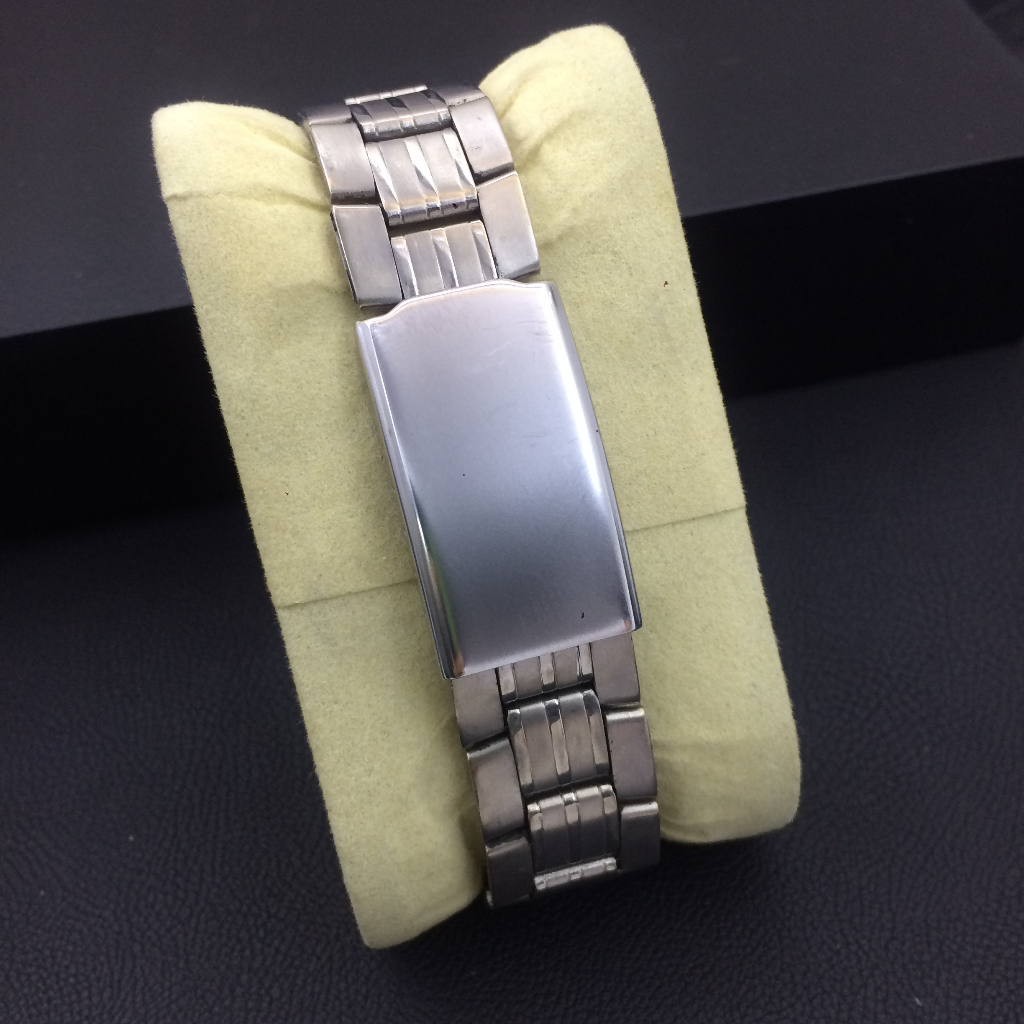 Đồng hồ nam Q&Q Titanium Nhật